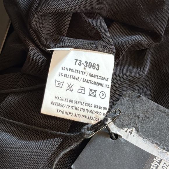 OZAI N KU | Sheer Long Sleeve - Picture 8 of 10